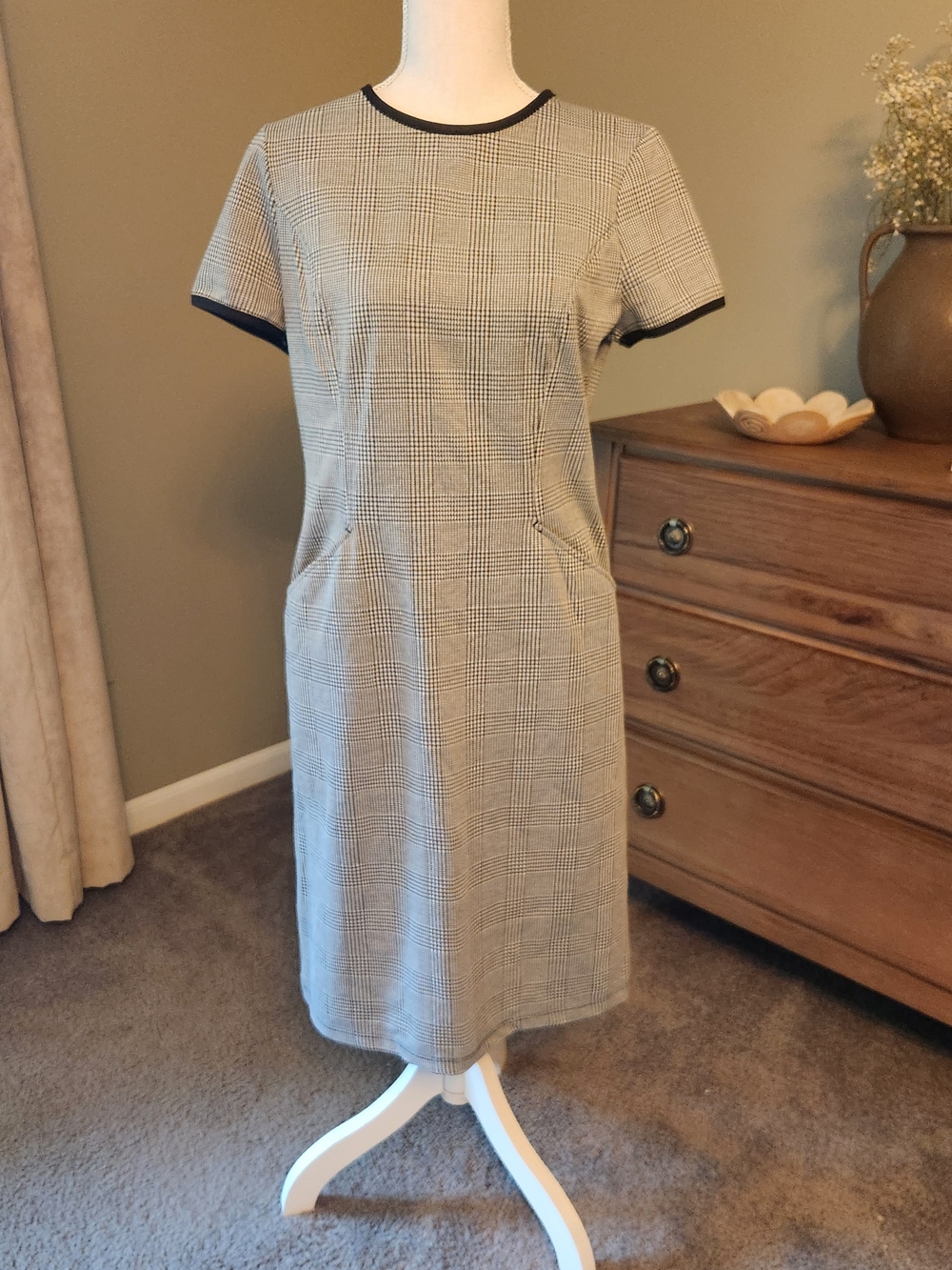Glen Plaid Short-Sleeve Midi Dress with Black Trim